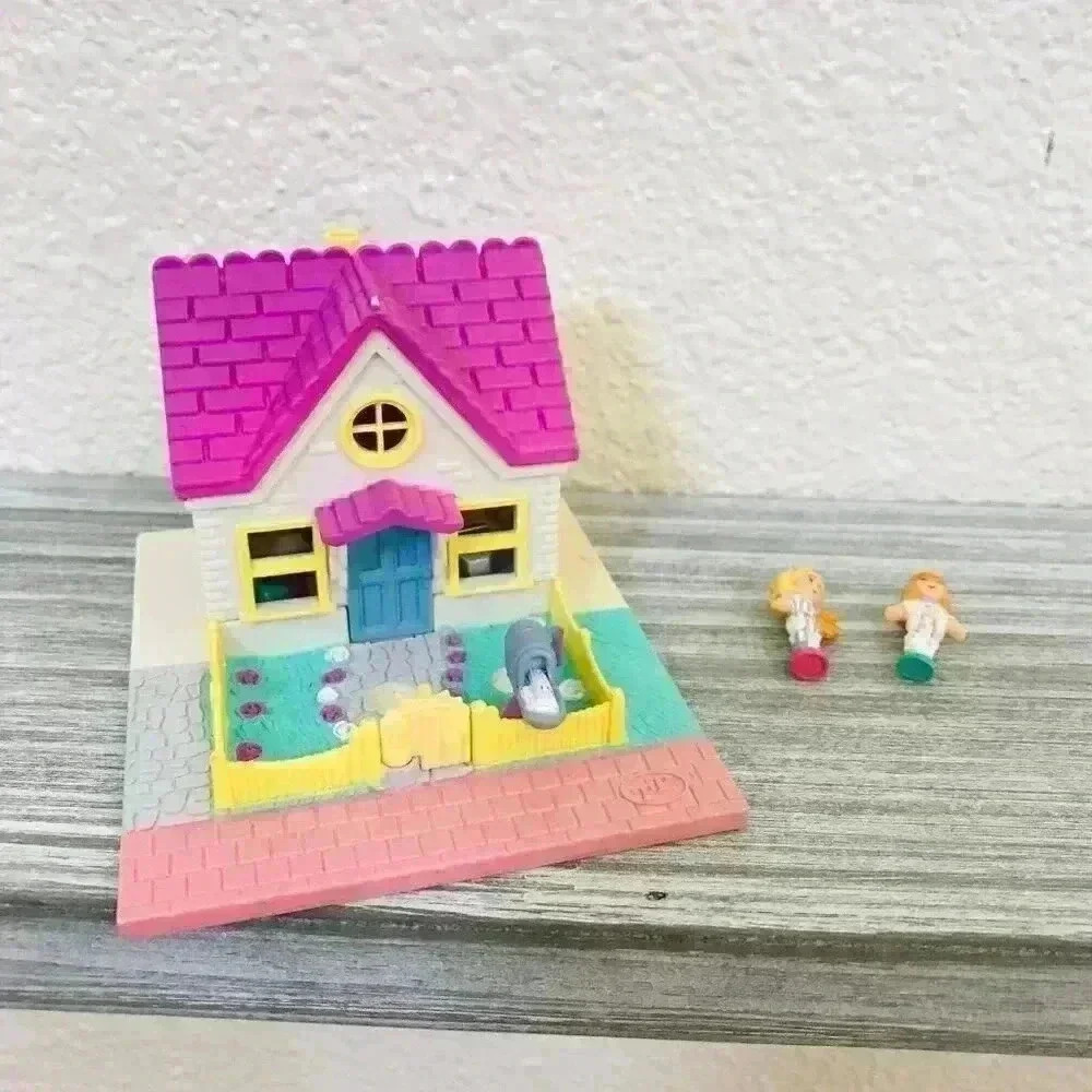 Polly Pocket Vintage Bluebird COZY COTTAGE Compact